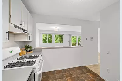 8944 Neill Lake Road #142B, Eden Prairie, MN 55347 - Photo 11