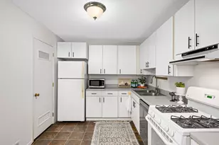 8944 Neill Lake Rd, Eden Prairie, MN 55347 - Photo 9