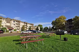 4009 Heritage Hills Dr, Bloomington, MN 55437 - Photo 31