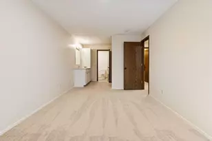 4009 Heritage Hills Dr, Bloomington, MN 55437 - Photo 15