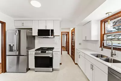 8416 Meadow Lake Road N, New Hope, MN 55428 - Photo 7