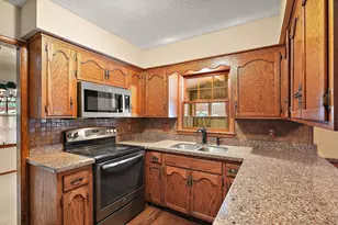 3221 Ensign Ave N, New Hope, MN 55427 - Photo 7