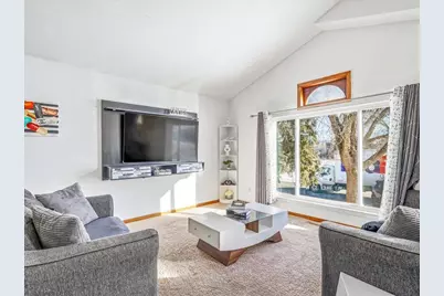 8117 Irving Avenue N, Brooklyn Park, MN 55444 - Photo 37