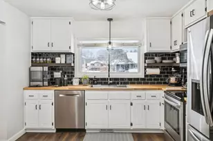 11795 100th Pl N, Maple Grove, MN 55369 - Photo 9