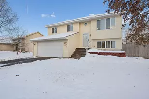 3824 Tower Pond Dr, Anoka, MN 55303 - Photo 3