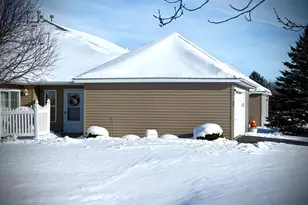 1907 Oak Tree Ln, Austin, MN 55912 - Photo 17