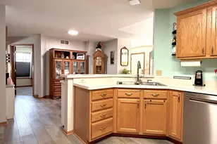 1907 Oak Tree Ln, Austin, MN 55912 - Photo 9