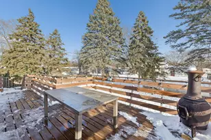 8148 Brandywine Pkwy, Brooklyn Park, MN 55444 - Photo 3