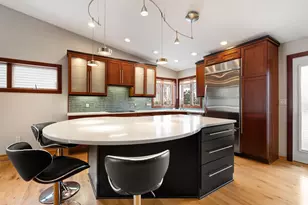 400 Oakland Pl NE, Austin, MN 55912 - Photo 11