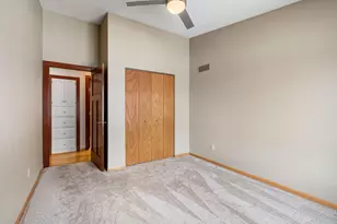 400 Oakland Pl NE, Austin, MN 55912 - Photo 25