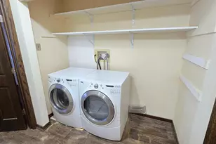 35 Nathan Ln N, Plymouth, MN 55441 - Photo 15