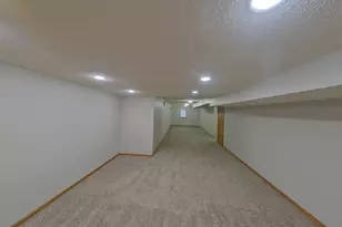 2303 Leyland Cir, Woodbury, MN 55125 - Photo 5