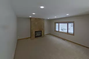 2303 Leyland Cir, Woodbury, MN 55125 - Photo 3