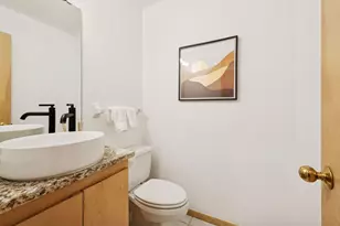 12634 Hilloway Rd W, Minnetonka, MN 55305 - Photo 13