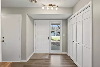 8945 Preserve Boulevard, Eden Prairie, MN 55347 - Photo 3