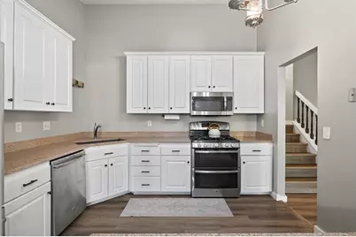 8945 Preserve Boulevard, Eden Prairie, MN 55347 - Photo 13