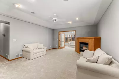 547 Woodside Court, Shakopee, MN 55379 - Photo 11