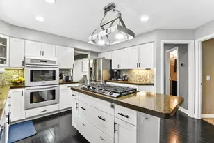 6170 Dallas Ln N, Plymouth, MN 55446 - Photo 11