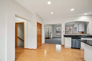 8322 Labont Way, Eden Prairie, MN 55344 - Photo 7