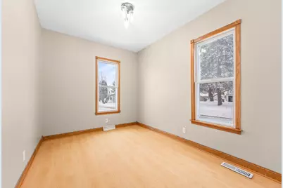 540 Brown Street SW, Hutchinson, MN 55350 - Photo 13