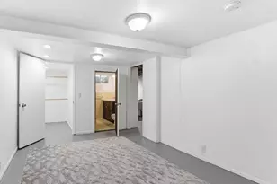 2300 W 95th St, Bloomington, MN 55431 - Photo 25