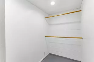 2300 W 95th St, Bloomington, MN 55431 - Photo 27