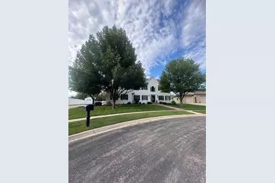 817 Cullen Circle, Marshall, MN 56258 - Photo 3