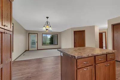 647 Cottonwood Avenue, Litchfield, MN 55355 - Photo 7