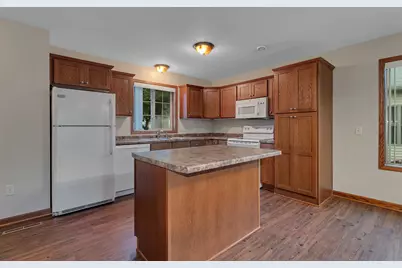 647 Cottonwood Avenue, Litchfield, MN 55355 - Photo 5