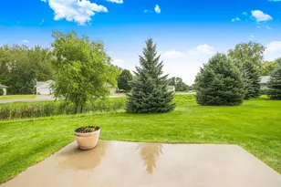 647 Cottonwood Ave, Litchfield, MN 55355 - Photo 19