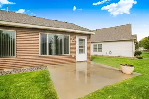 647 Cottonwood Ave, Litchfield, MN 55355 - Photo 21