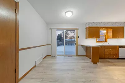 8232 Hemingway Avenue S, Cottage Grove, MN 55016 - Photo 9