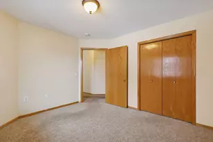 7095 Ivy Ridge Ln, Circle Pines, MN 55014 - Photo 17