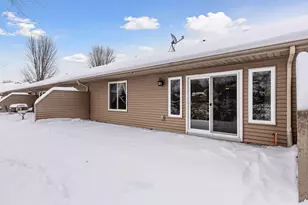 7095 Ivy Ridge Ln, Circle Pines, MN 55014 - Photo 5