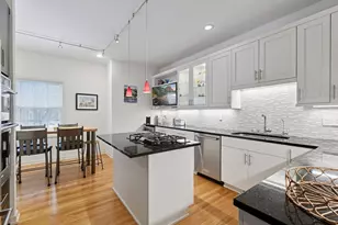 103 Edgewood Ct, Wayzata, MN 55391 - Photo 13