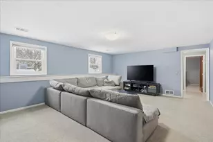 7048 Montrose Rd, Woodbury, MN 55125 - Photo 19