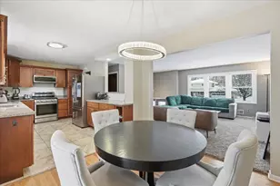 7048 Montrose Rd, Woodbury, MN 55125 - Photo 7