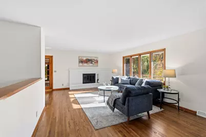 15701 Oak Ridge Road, Eden Prairie, MN 55346 - Photo 5