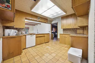 1719 7th St S, Fargo,  58103 - Photo 7