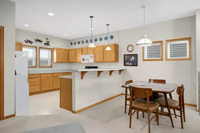 1373 5th Street E, Saint Paul, MN 55106 - Photo 7