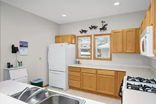 1373 5th St E, Saint Paul, MN 55106 - Photo 3