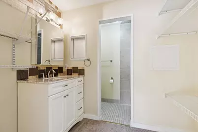 130 Demont Avenue E #142, Little Canada, MN 55117 - Photo 15