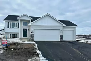 101 Robbie Ln, Howard Lake, MN 55349 - Photo 1