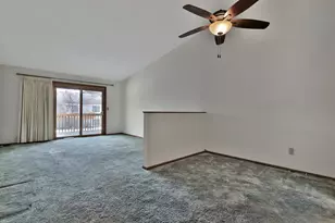 2052 Bradley St, Maplewood, MN 55117 - Photo 7