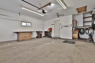 2052 Bradley St, Maplewood, MN 55117 - Photo 23