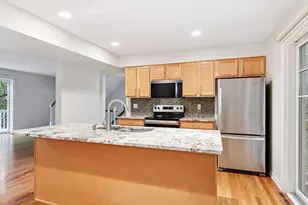 204 Central Ave S, Wayzata, MN 55391 - Photo 9