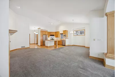 519 Holly Lane N, Oakdale, MN 55128 - Photo 5