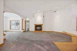 519 Holly Ln N, Oakdale, MN 55128 - Photo 5