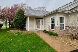 519 Holly Ln N, Oakdale, MN 55128 - Photo 25