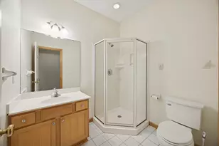 519 Holly Ln N, Oakdale, MN 55128 - Photo 21